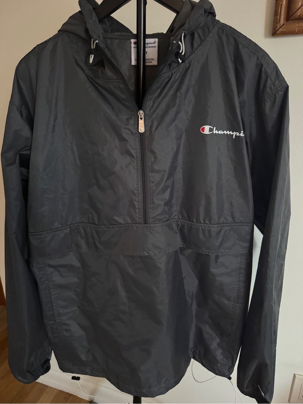 Men’s Champion Wind Breaker size Medium Tall